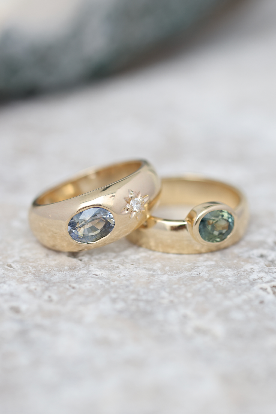 14K Yellow Gold Ellipse Gypsy Band