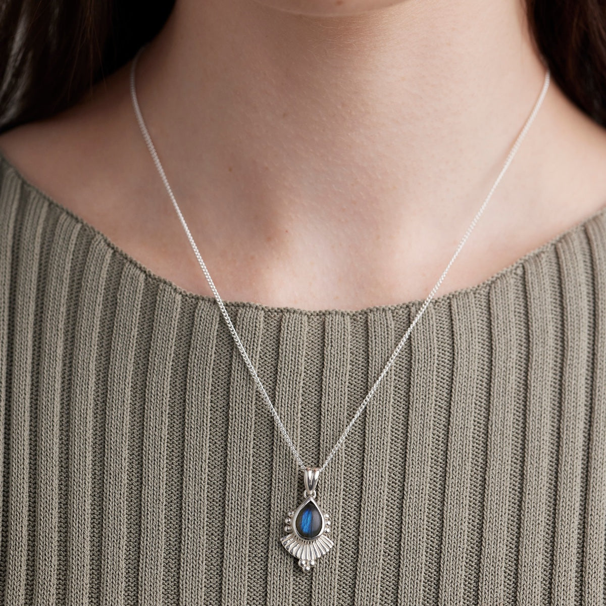 Cleopatra Pendant Labradorite