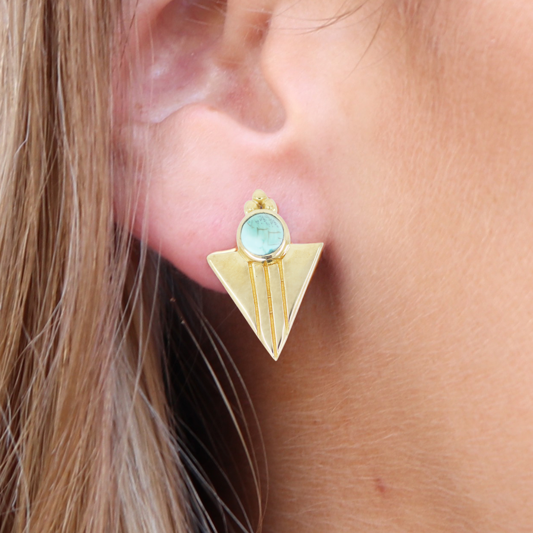 Aquila Gold Labradorite Studs