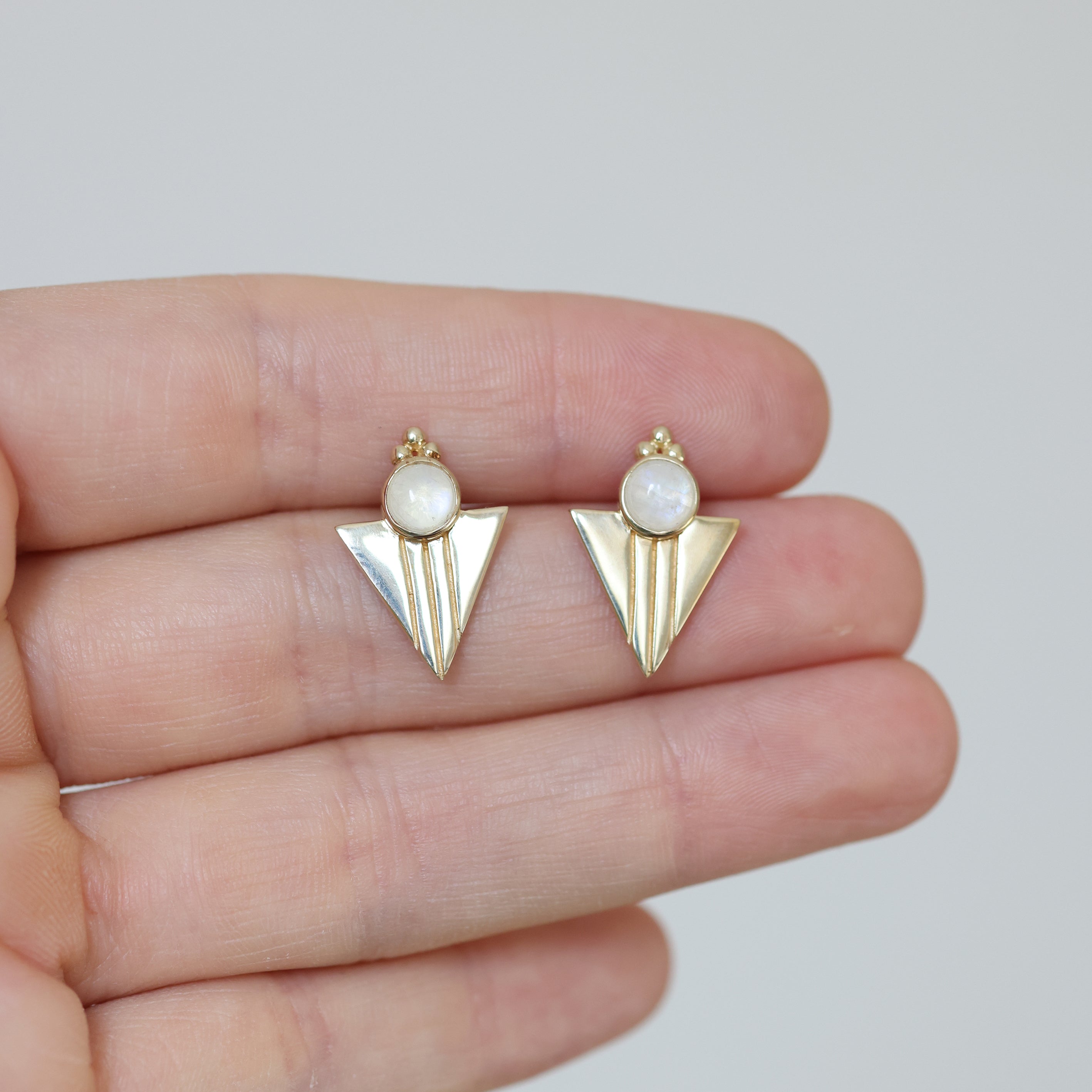 Aquila Gold Moonstone Studs