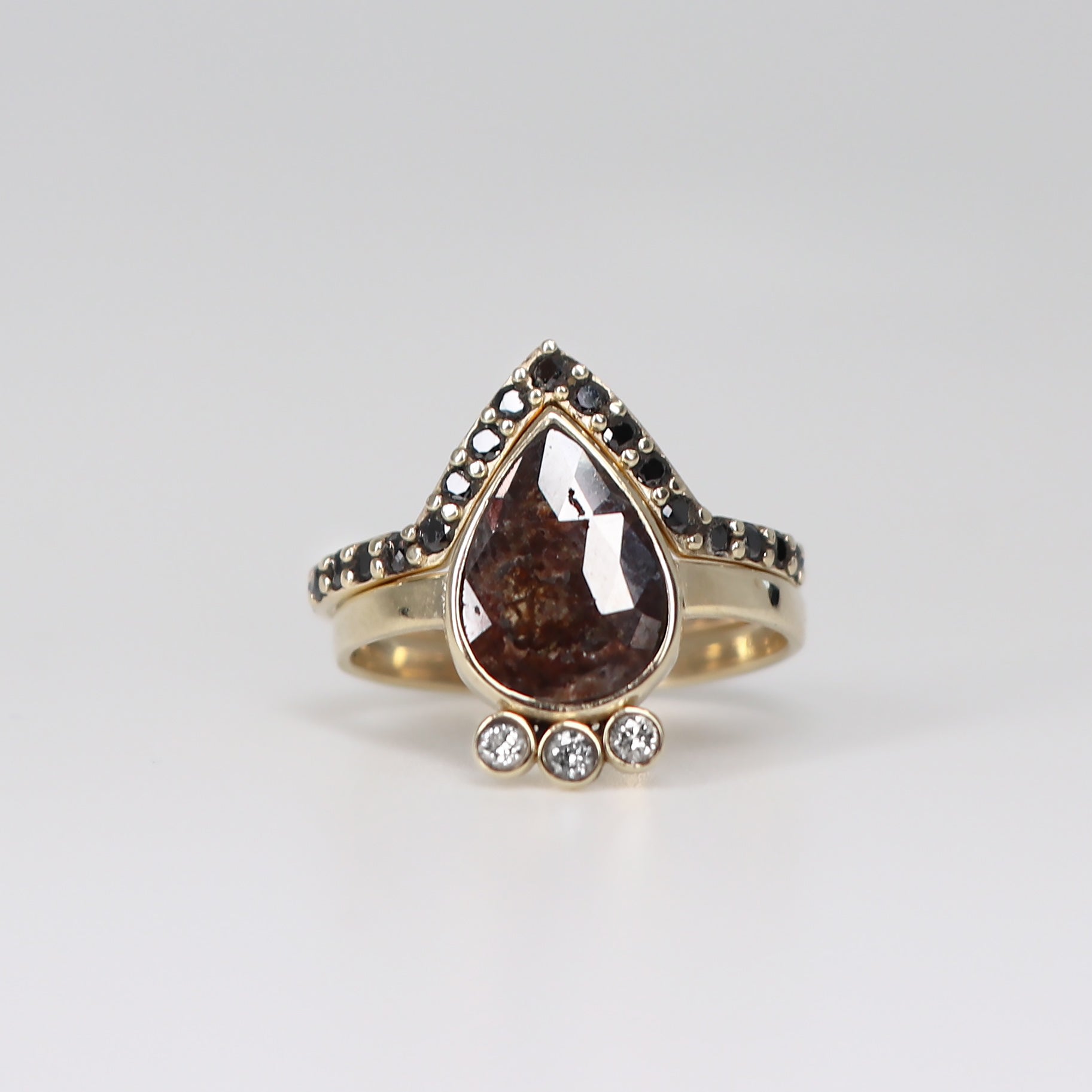 Grey Diamond Slice with Baby White Diamond Crown