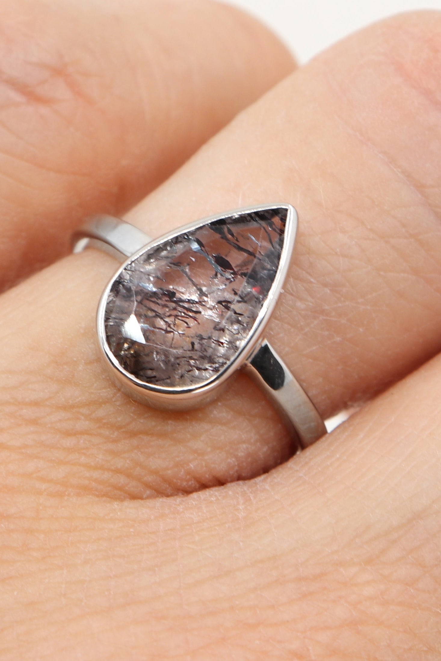 9K White Gold Rutilated Quartz
