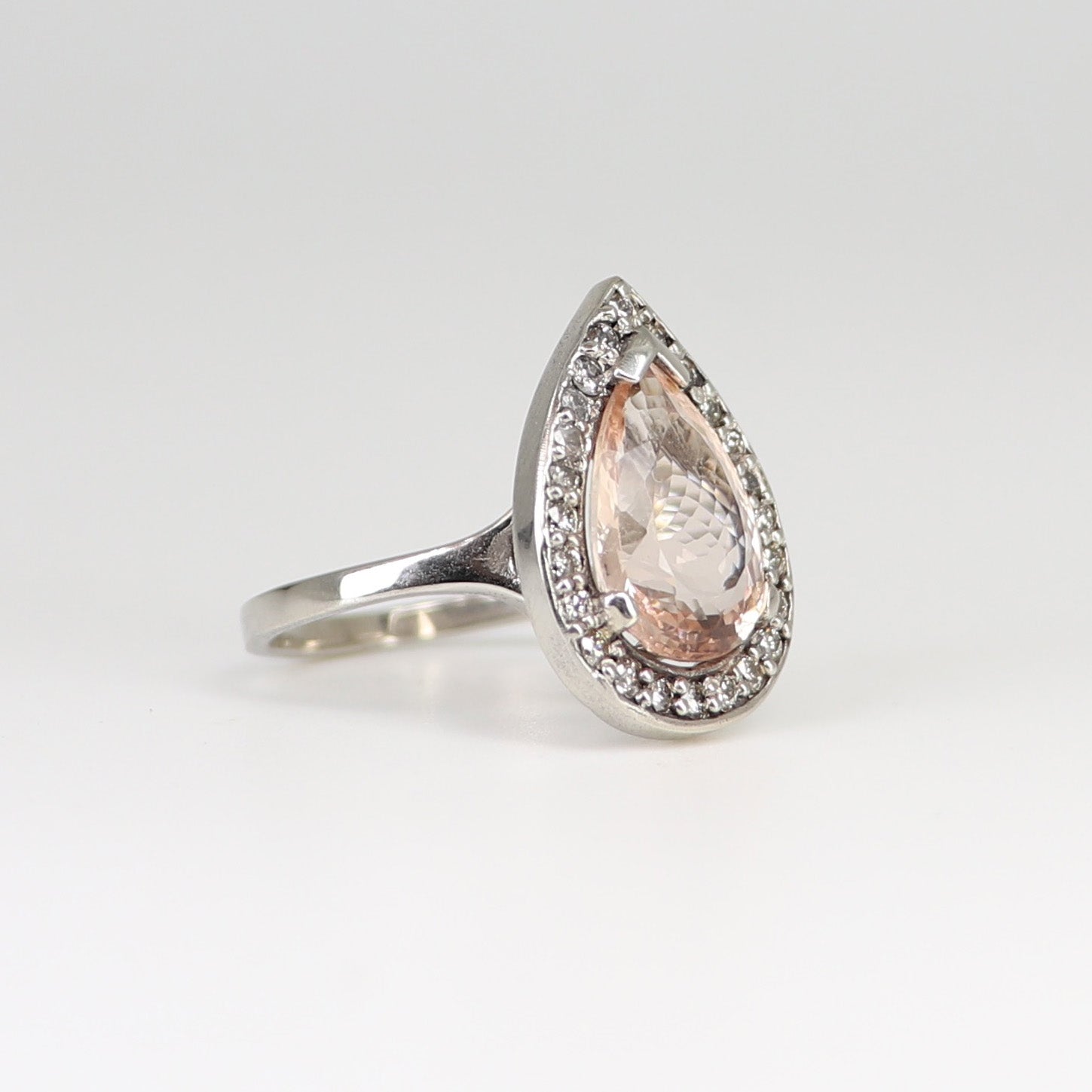 One of a kind Morganite and White Diamond Ring - White Gold